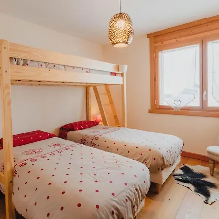 102, Les Du Chaberton, Pied De Pistes *